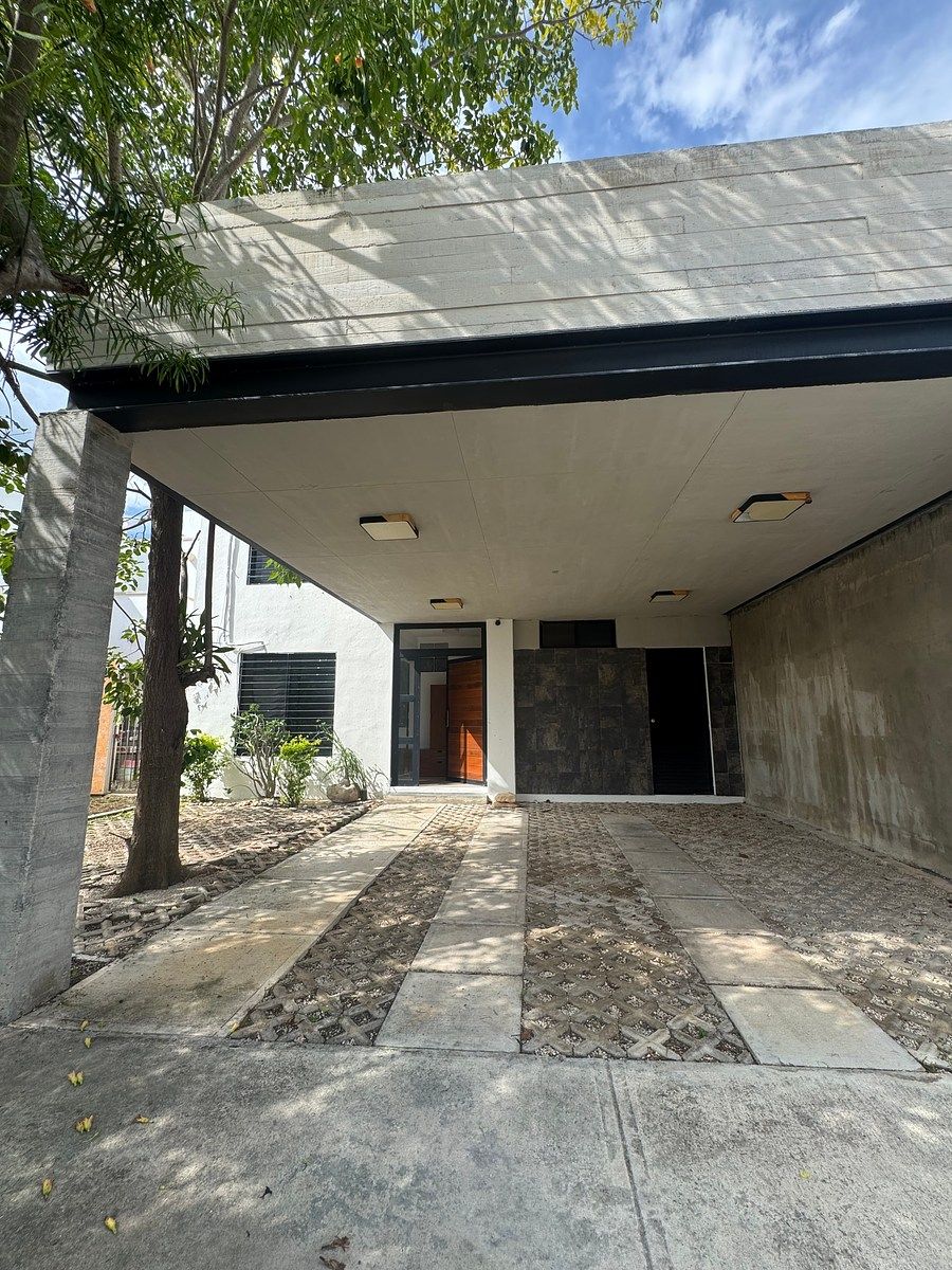 CASA EQUIPADA EN VENTA GRAN SANTA FE NORTE/ PATIO AMPLIO / GRAN TERRAZA SOCIAL, photo 1 of 37