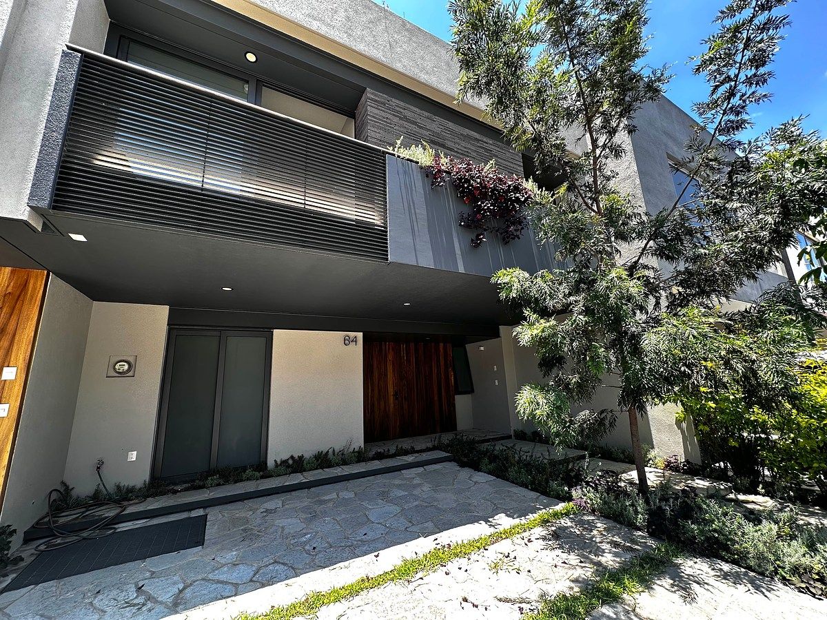 NUEVA CASA EN VENTA EN SOLARES, foto 1 de 20