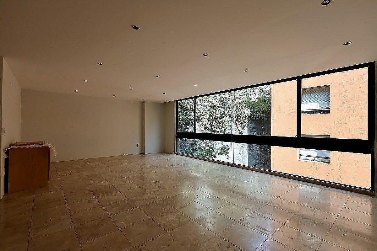 Amplio departamento con gran potencial en Bosques de las Lomas, photo 1 of 14