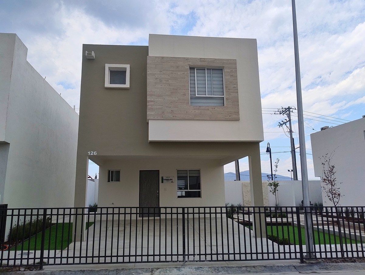 Casa en venta mod. Torralba en Veredas Residencial, Ramos Arizpe