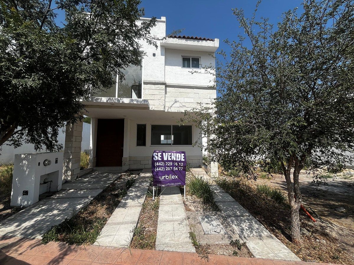 House in Gated Community in Ciudad Maderas Residencial Querétaro, El Marqués, photo 2 of 21