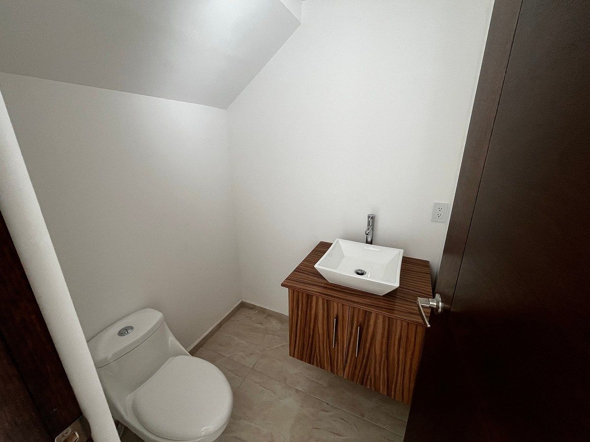 House in Gated Community in Ciudad Maderas Residencial Querétaro, El Marqués, photo 5 of 21