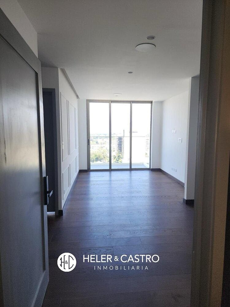 Apartamento en Zona 10, Guatemala, foto 2 de 19