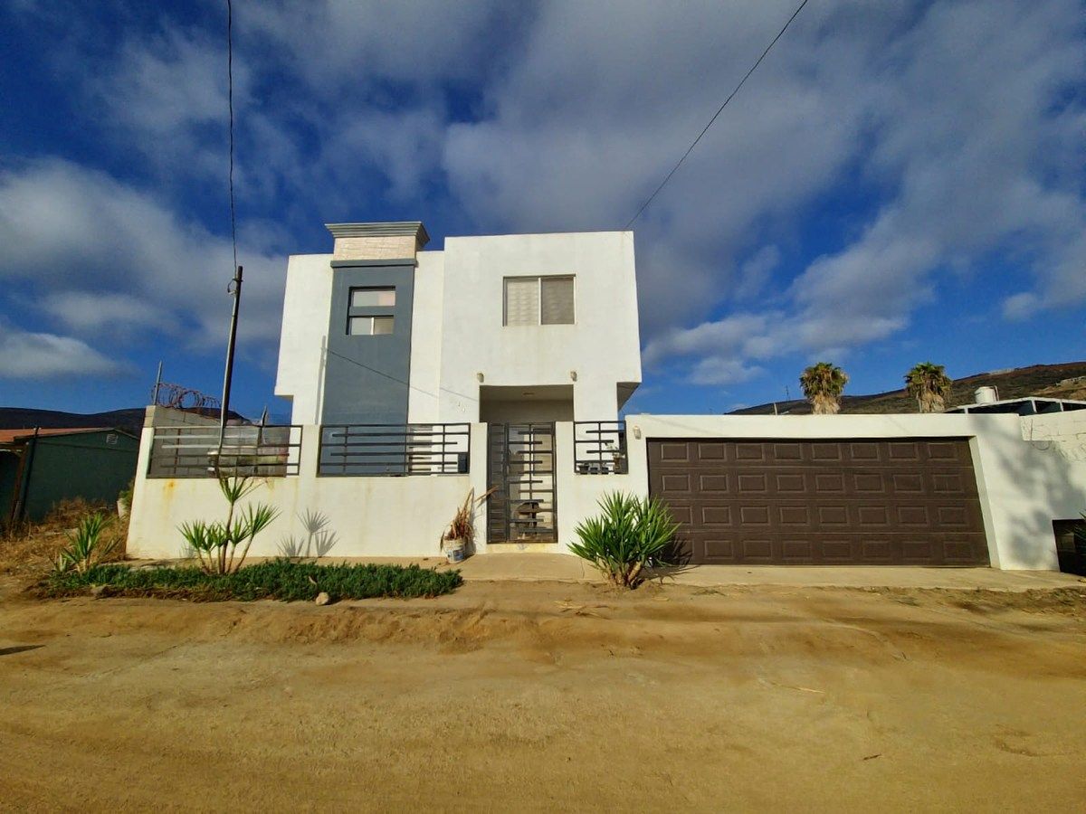 FACHADA, foto 1 de 22