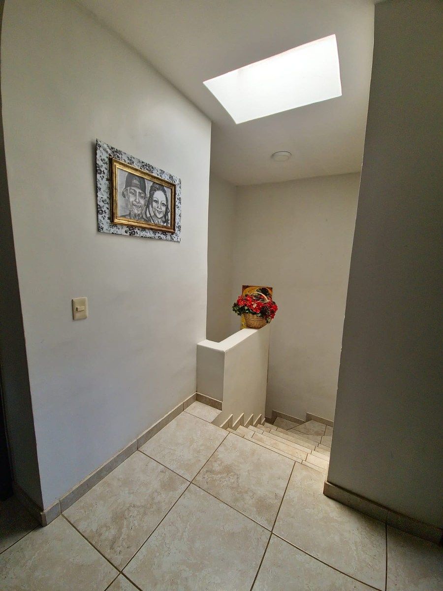 PASILLO EN 2DO PISO, foto 18 de 22