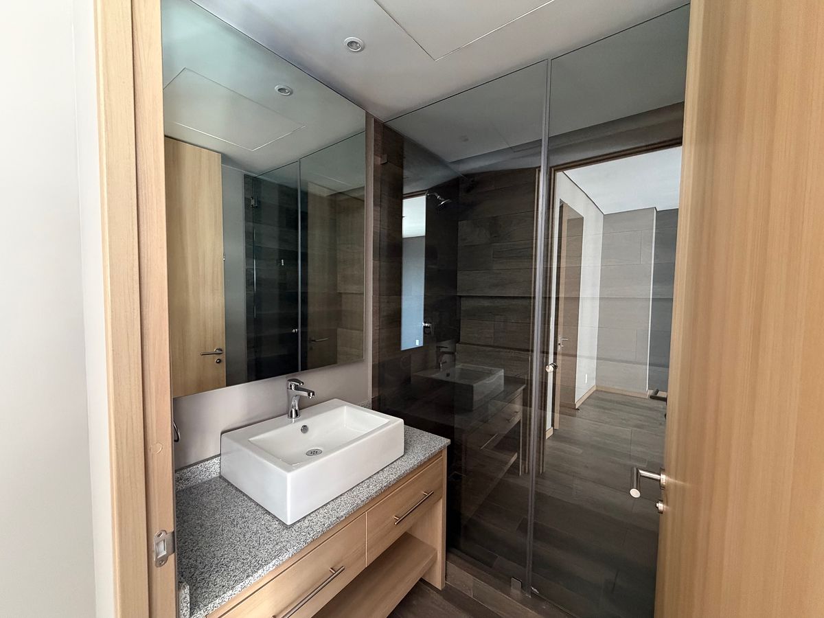 Baño completo 1, foto 6 de 23