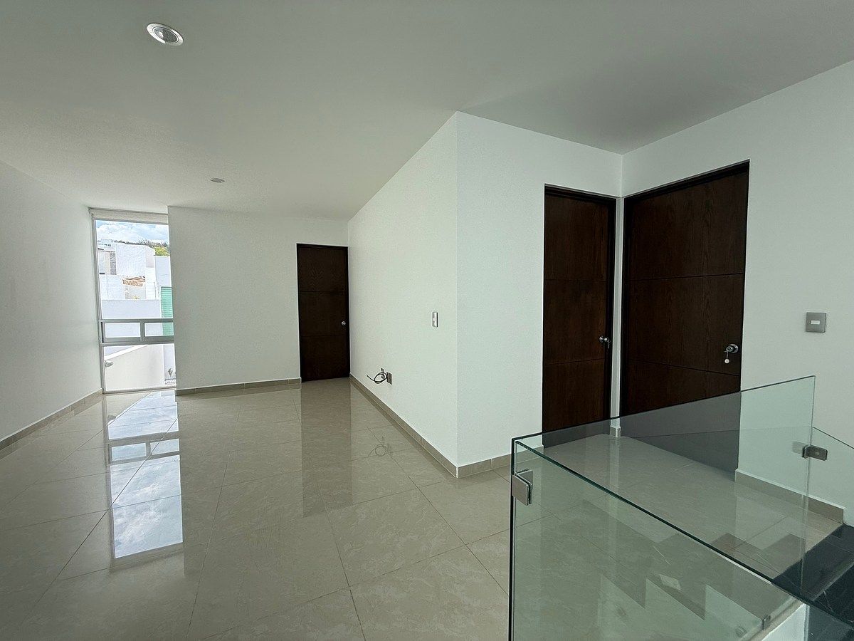 Casa em Lomas de Juriquilla, Querétaro, foto 2 de 16