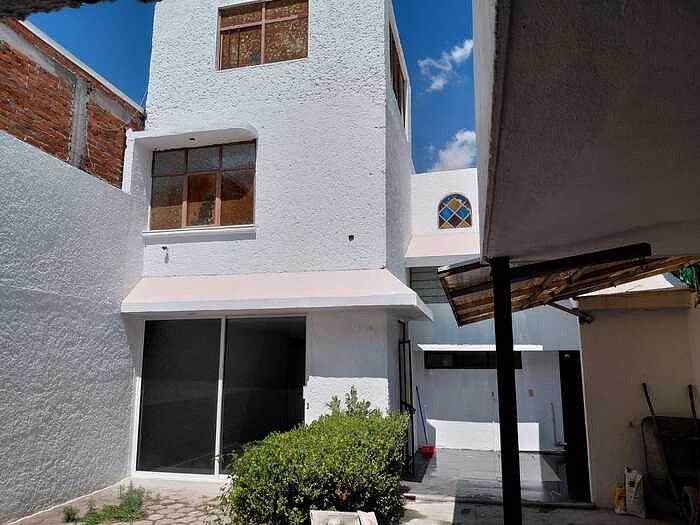 VENTA CASA REMODELADA RECÁMARA PLANTA BAJA FÉLIX IRETA MORELIA CAS_5430 MOR/CM, foto 1 de 28