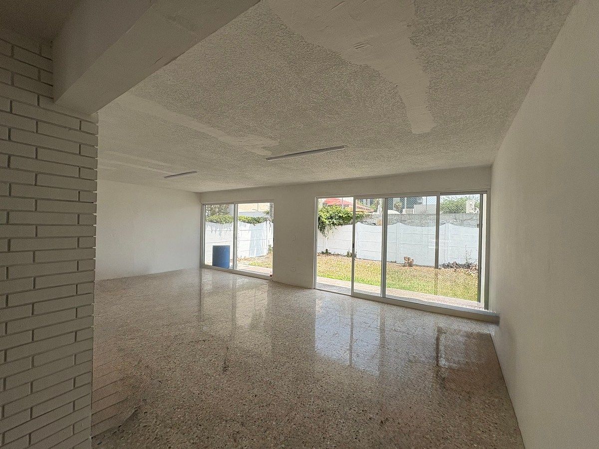 House in Zona del Valle, San Pedro Garza García, photo 2 of 8
