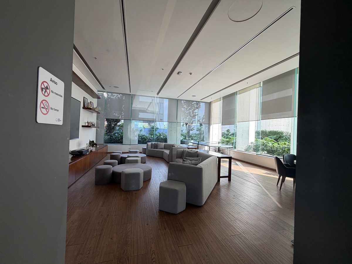 Salón de Adultos, foto 18 de 21