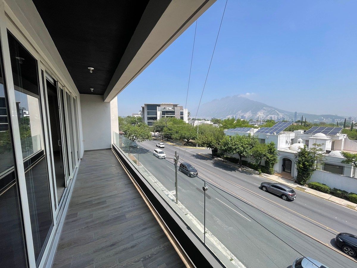 Apartment in Valle de Chipinque, San Pedro Garza García, photo 2 of 19