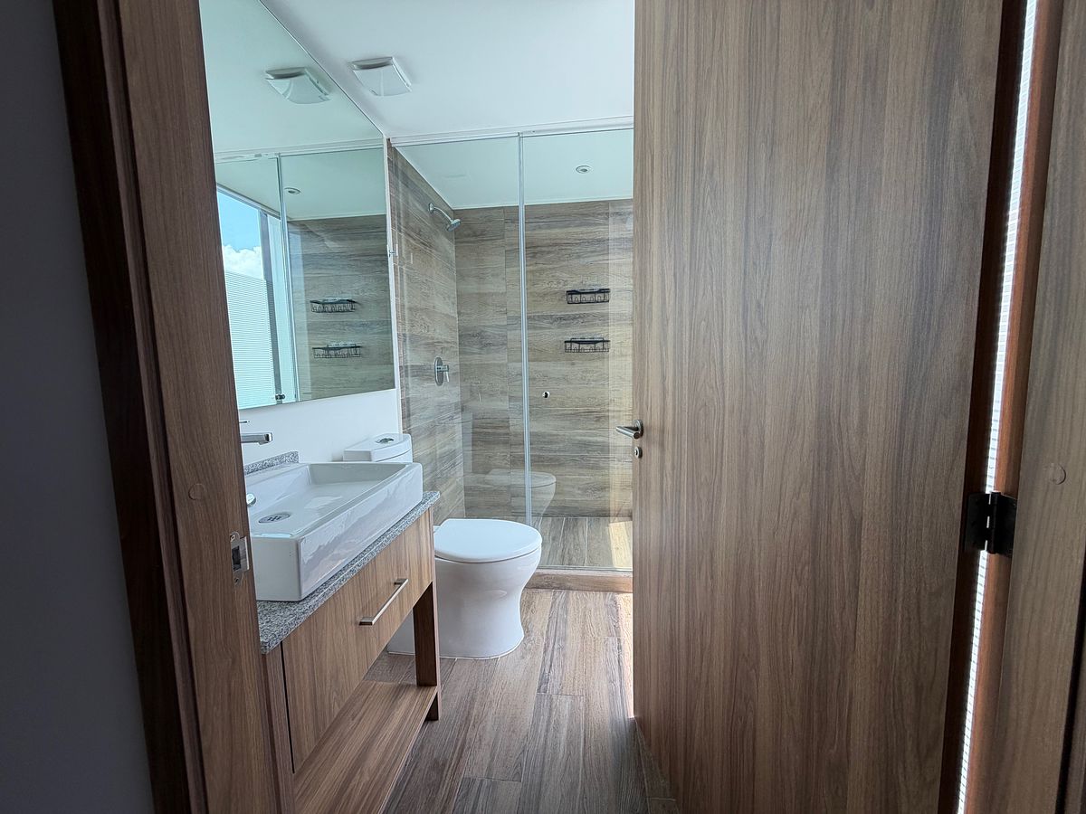 Baño Recámara Principal, foto 22 de 33