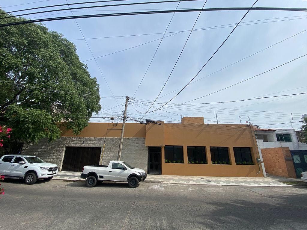 Casa Adaptada para Oficinas en Renta, foto 1 de 29