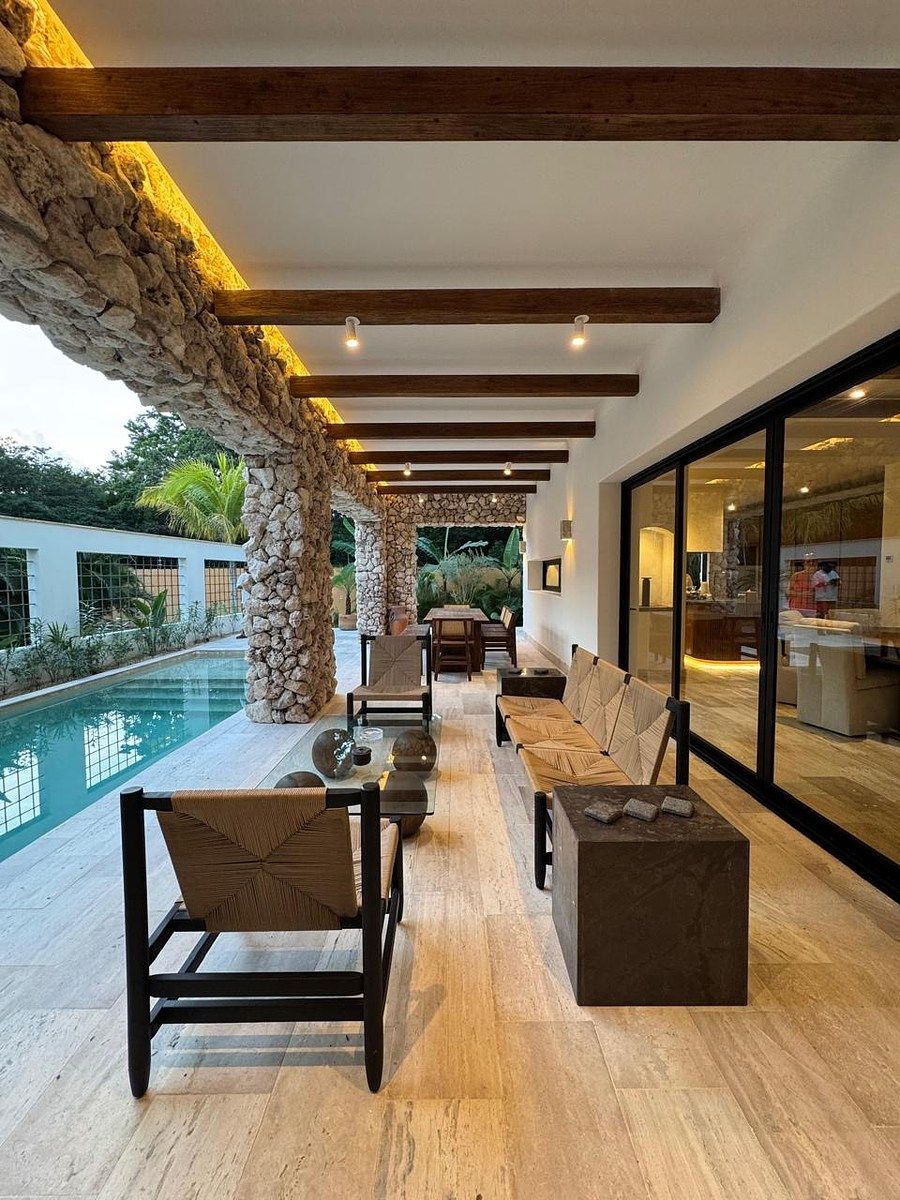 CASA DE LUJO EN RESIDENCIAL, photo 1 of 34