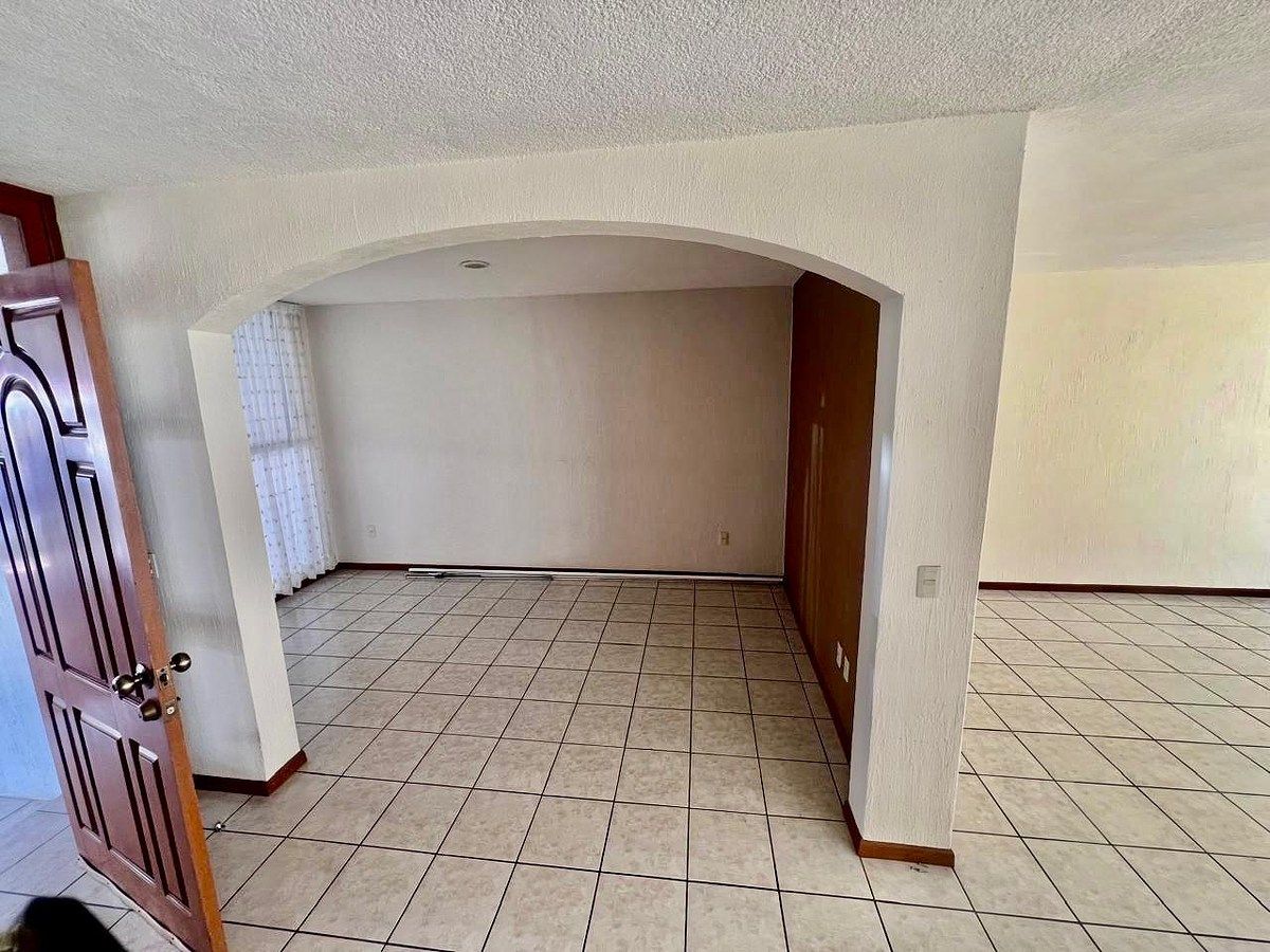 Casa en condominio en Fraccionamiento Bugambilias, Zapopan, foto 2 de 14