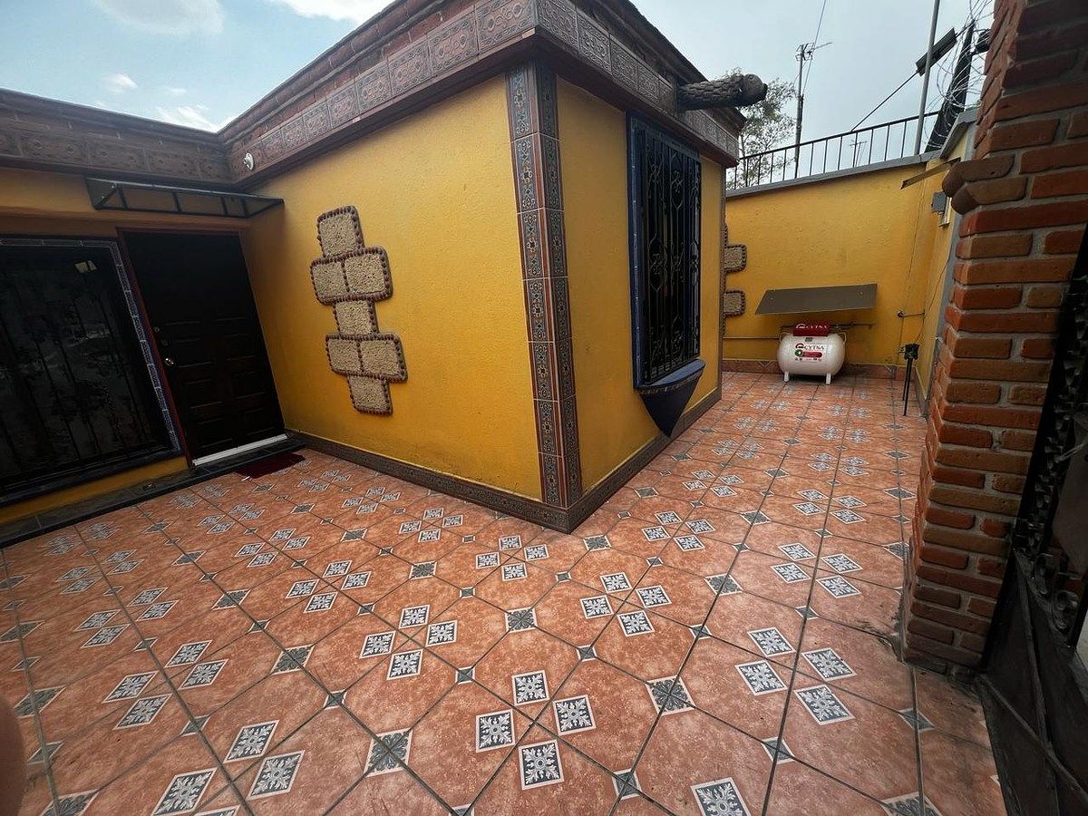 CASA EN SAN JUAN DE ARAGÓN, foto 1 de 10