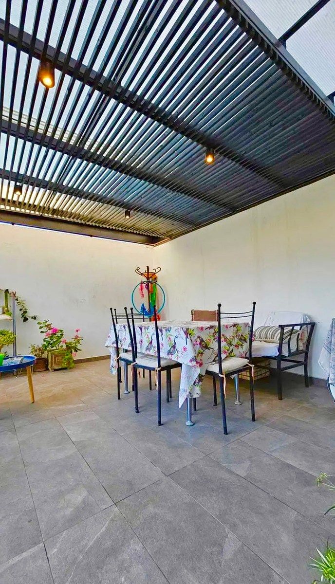 Casa Remodelada por Arquitectos | Las Condes | 3D · 3B · 240 m²
