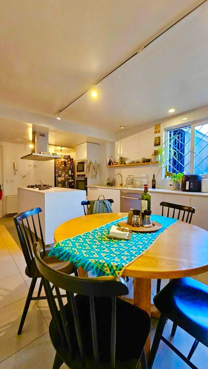 Casa Remodelada por Arquitectos | Las Condes | 3D · 3B · 240 m²