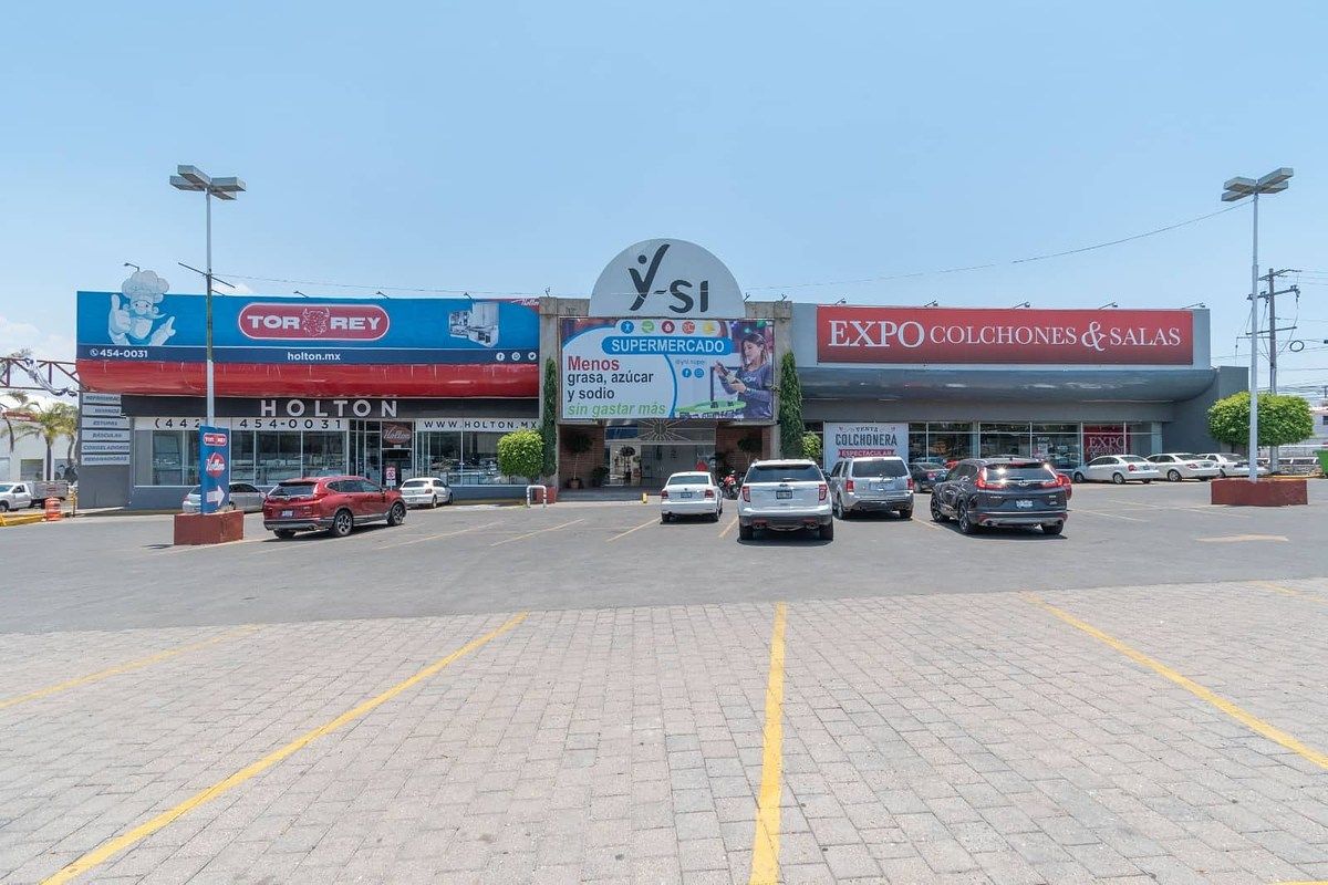 Shopping Mall Space in San Pablo, Querétaro, photo 7 of 8