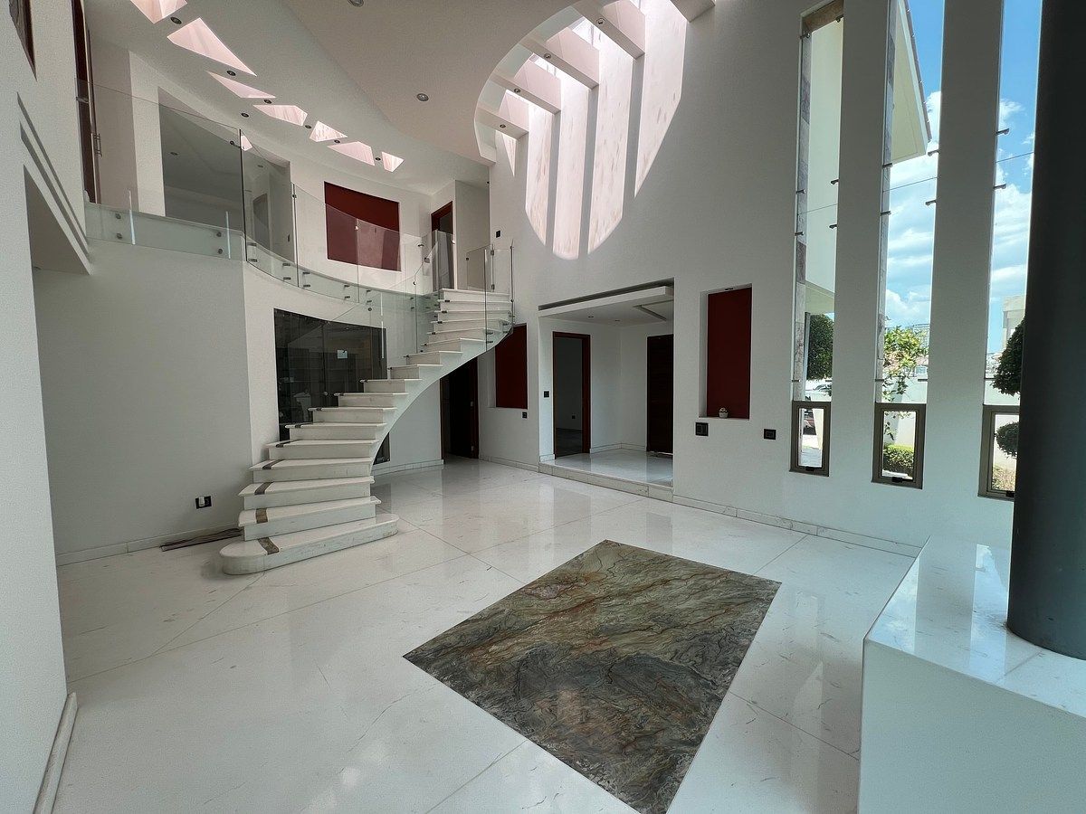 Sala a doble altura, foto 4 de 22