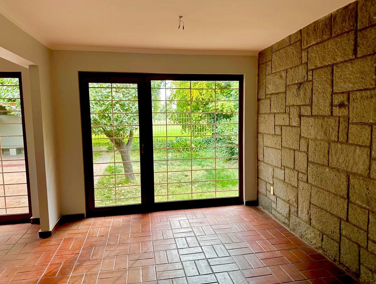 Casa 1 Piso | La Reina | Colindante Prince of Wales Country Club | 3D · 2B ·