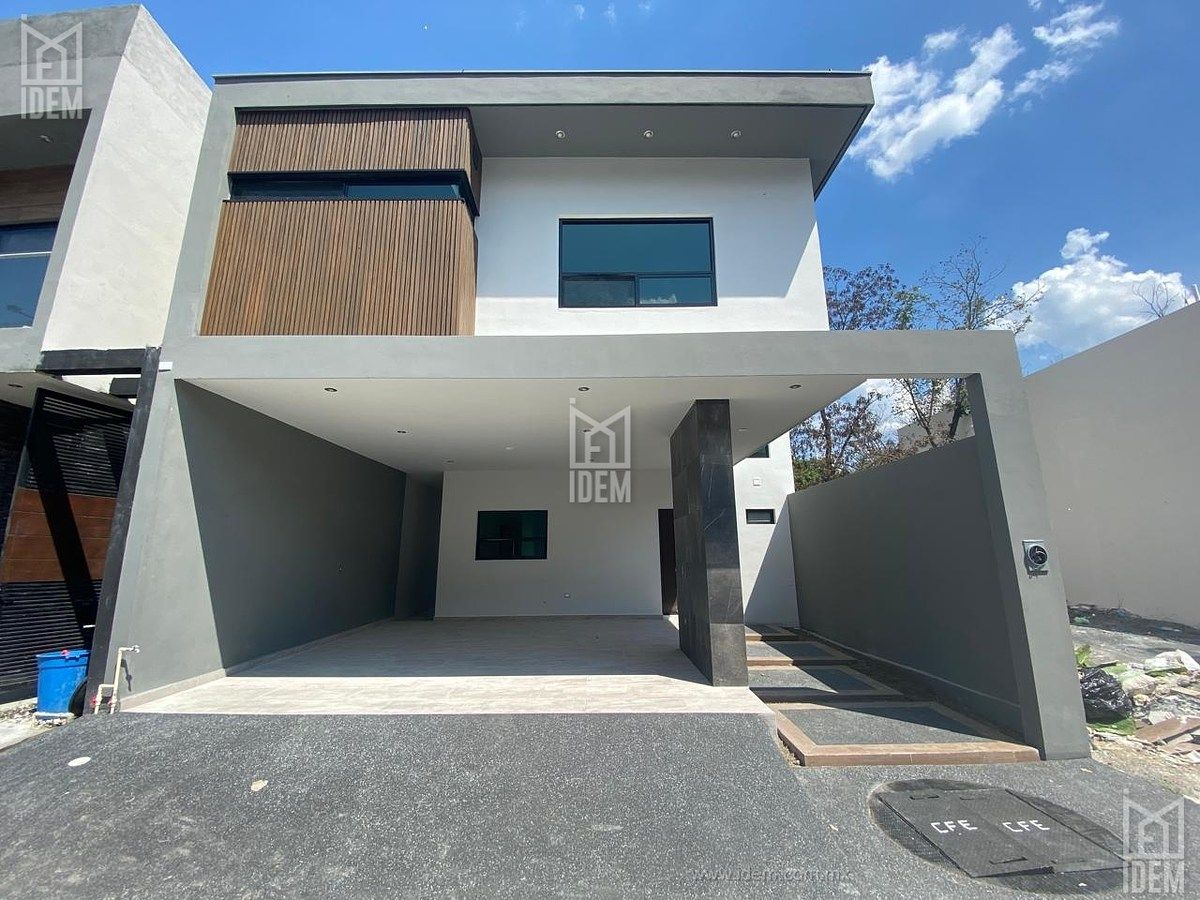 0750 - Casa en venta en Brisas del Vergel, Monterrey NL, foto 1 de 17