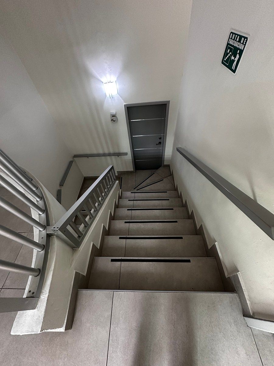 Oficina en Ladrón de Guevara, Guadalajara, foto 7 de 8