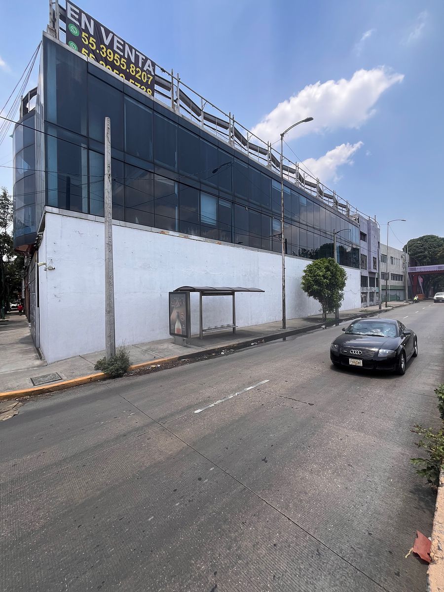 Edificio de +3,000 m² con Salones de Eventos y Oficinas | Santa María, photo 1 of 35