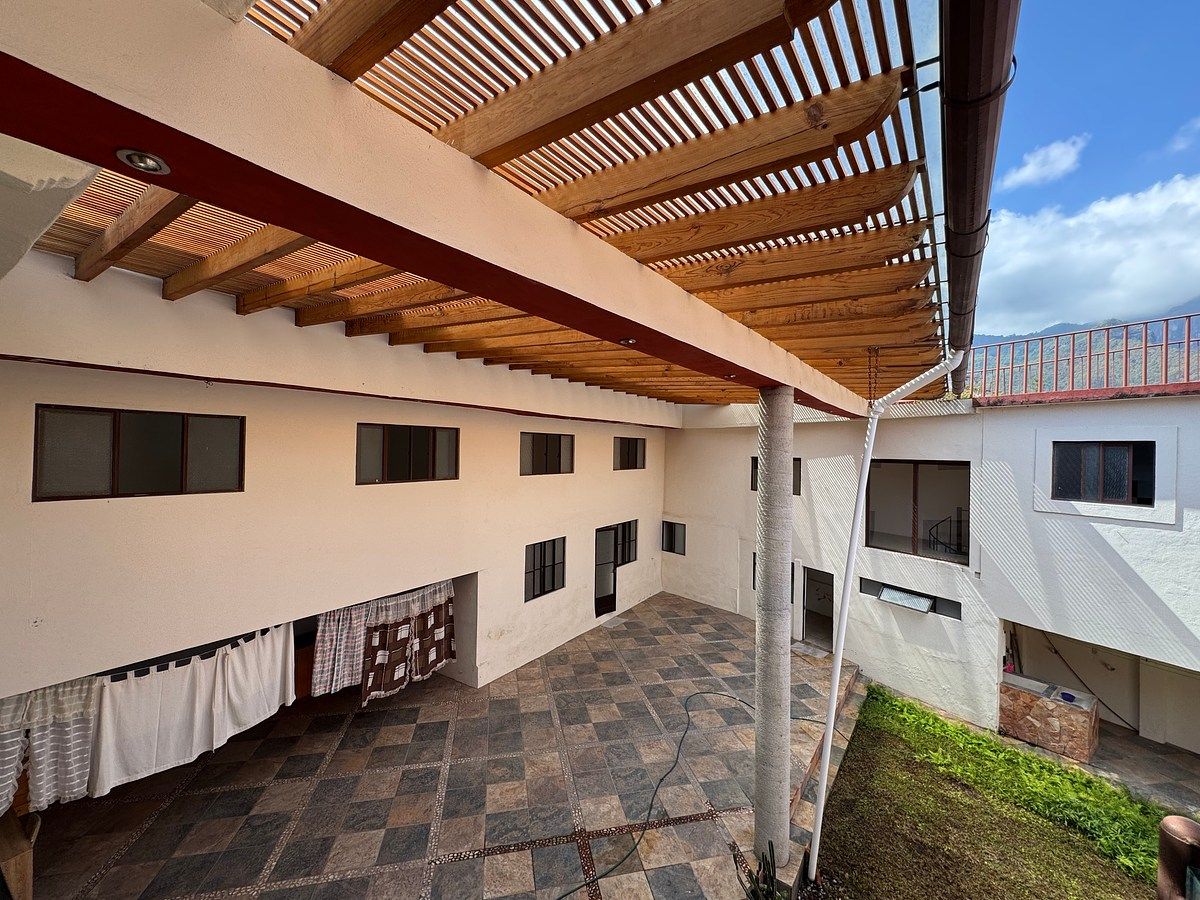 House in Colorines, Valle de Bravo, photo 4 of 37