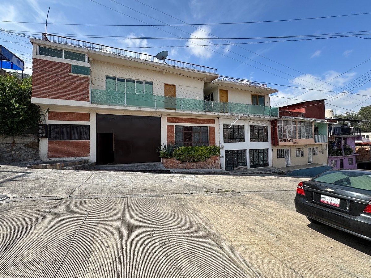 Casa en venta, photo 1 of 37
