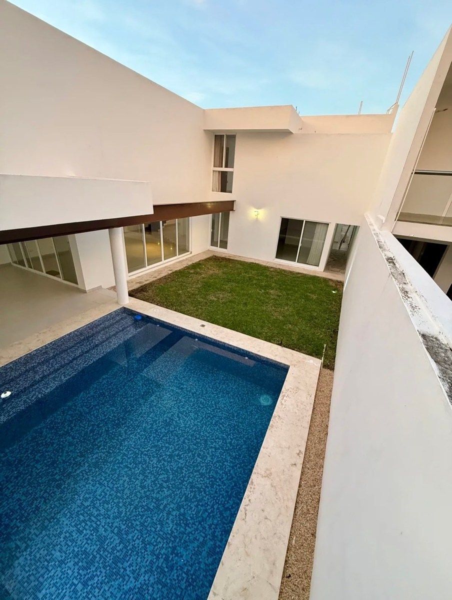 House in Montebello, Mérida, photo 2 of 20