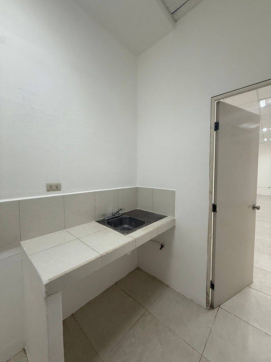 Sala Comercial em Villas de Ah-kim-Pech, Campeche, foto 7 de 14