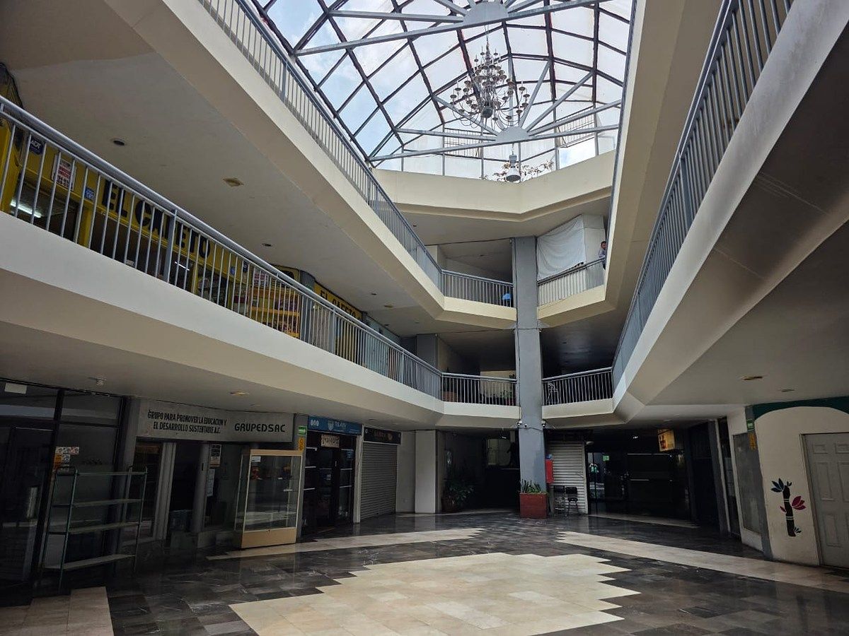 Local en centro comercial en Lomas de Tecamachalco, Naucalpan de Juárez, foto 2 de 10