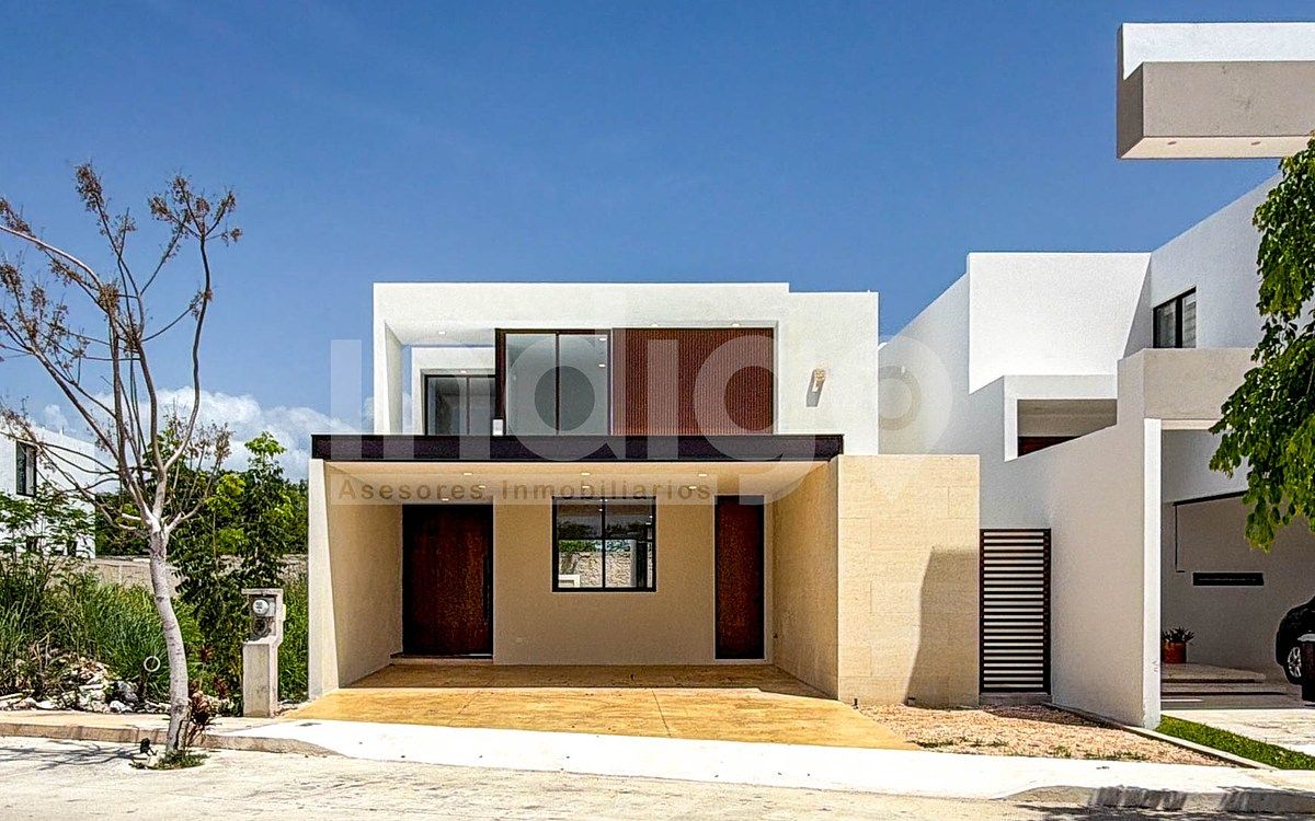 Casa en Venta en Mérida, Privada Única, Zona Country Club