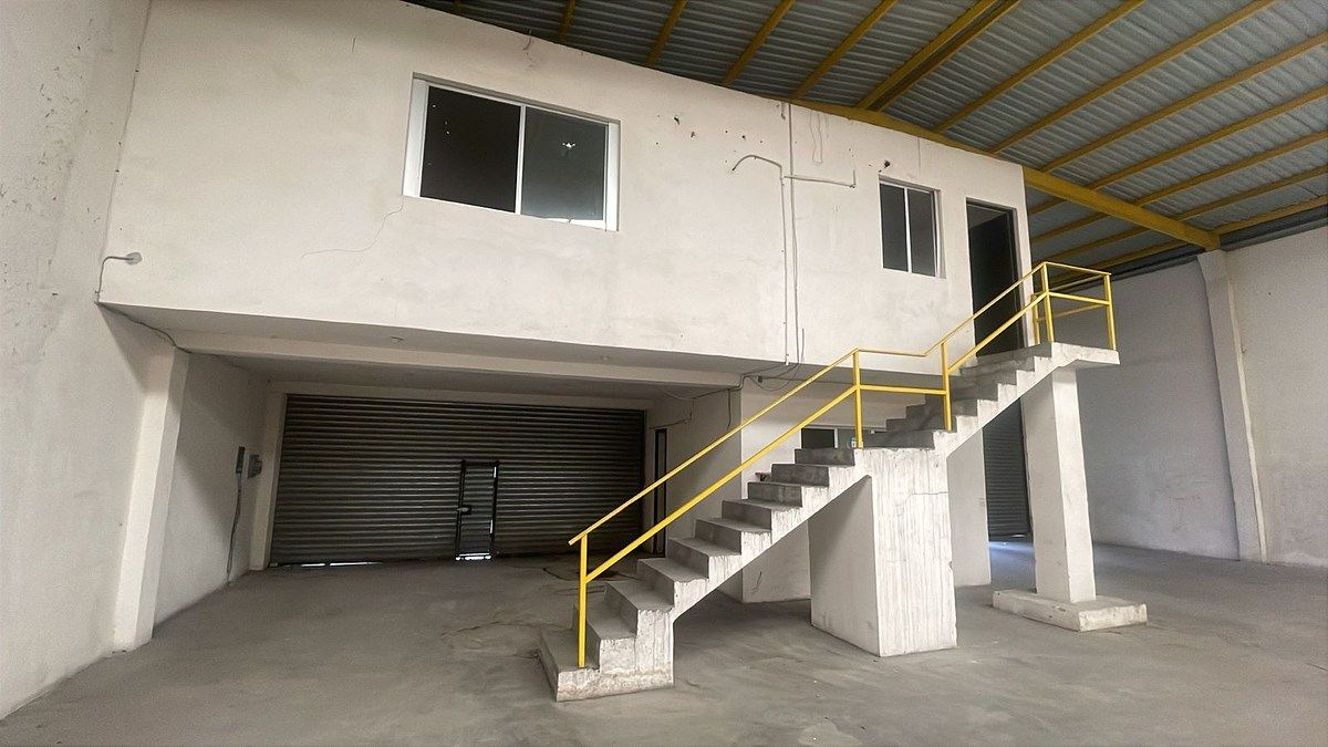 Commercial Storage Unit in Moderna, Monterrey, photo 3 of 9