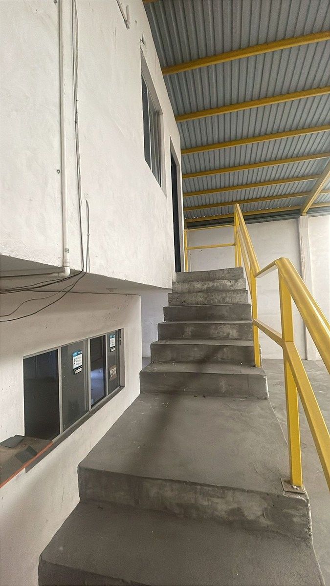 Commercial Storage Unit in Moderna, Monterrey, photo 4 of 9
