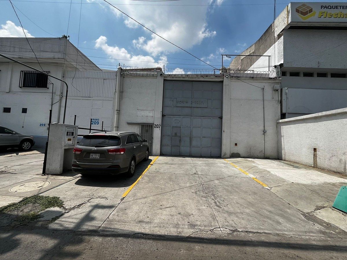 Industrial Warehouse for Rent with Excellent Location in Industrial Vallejo, photo 1 of 34