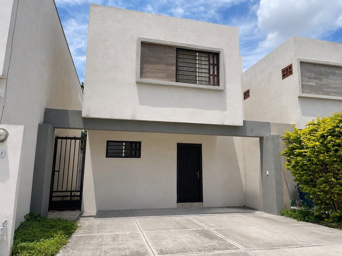 FACHADA, photo 1 of 17