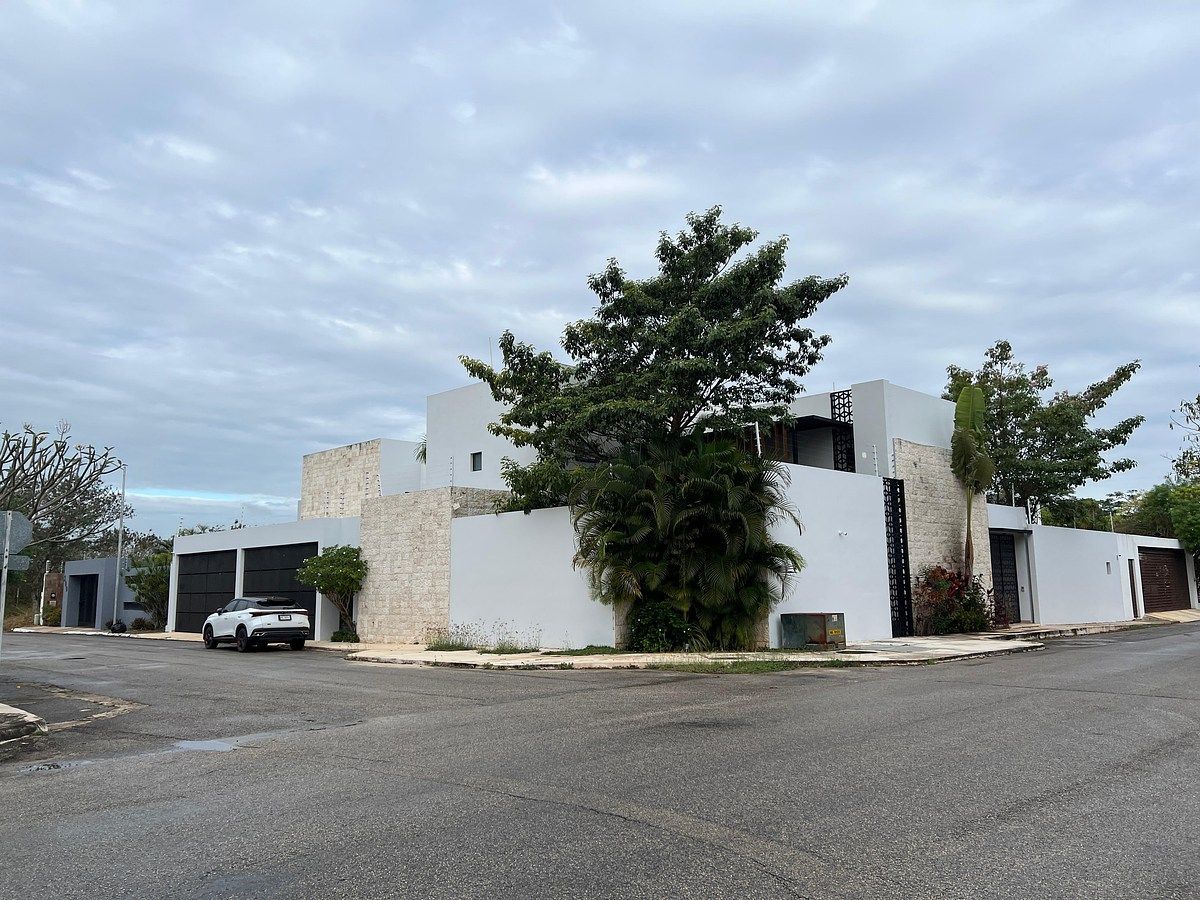 VENTA DE CASA DE DOS PLANTAS CON PANELES SOLARES EN TEMOZÓN, foto 1 de 29
