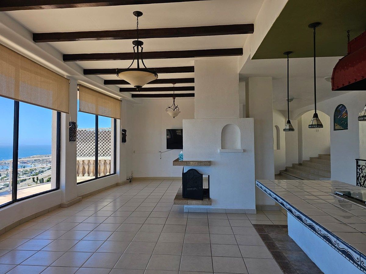 Casa em Terrazas del Pacífico, Playas de Rosarito, foto 2 de 25