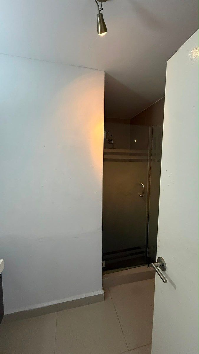 Local comercial en Del Valle, San Pedro Garza García, foto 4 de 5