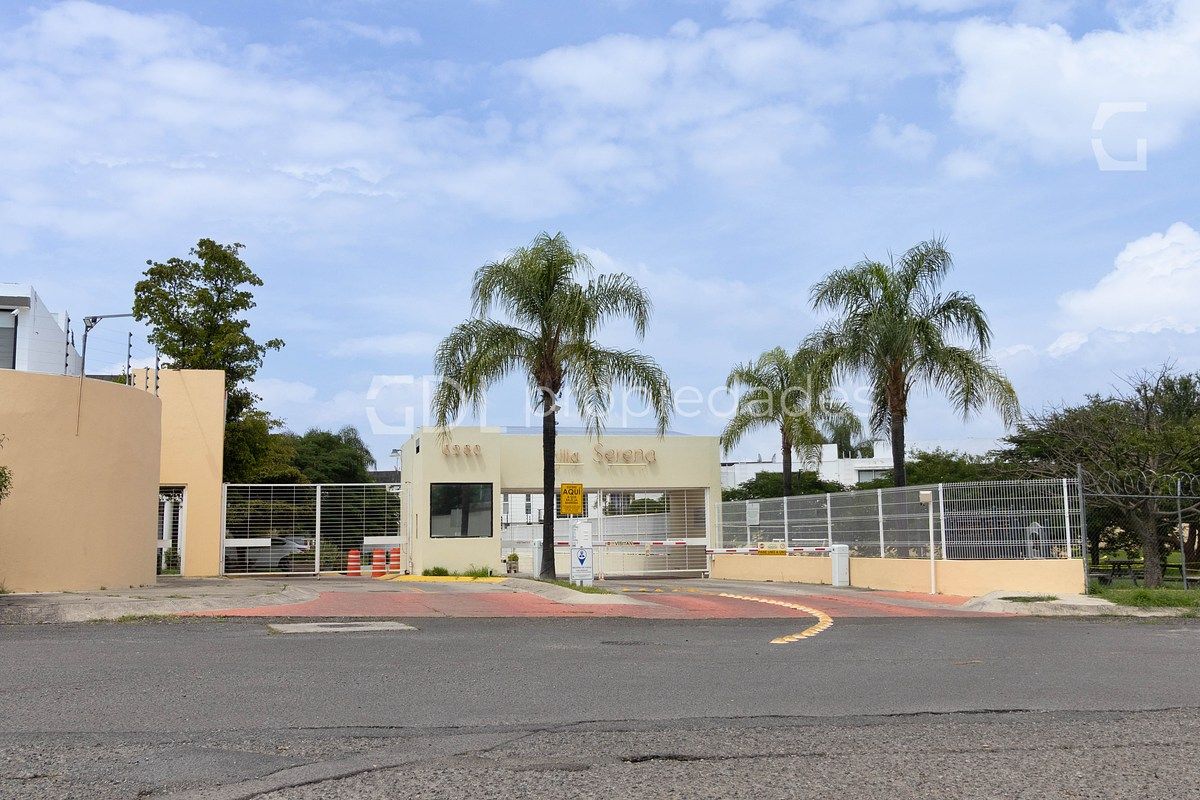 House in Gated Community in Ciudad Bugambilia, Zapopan, photo 2 of 33