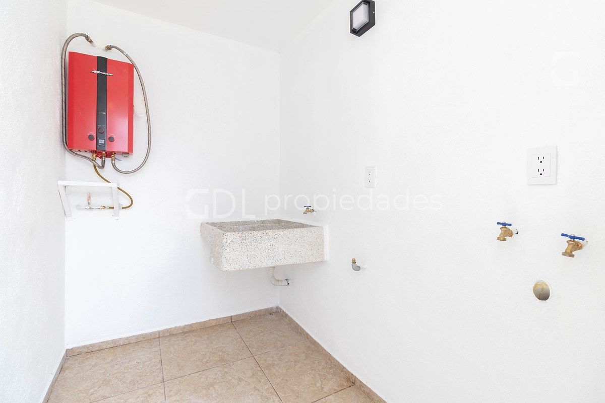 House in Gated Community in Ciudad Bugambilia, Zapopan, photo 23 of 33