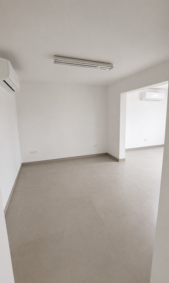 Renta Local 160 m², Col. Del Valle, San Pedro Garza García, foto 1 de 5