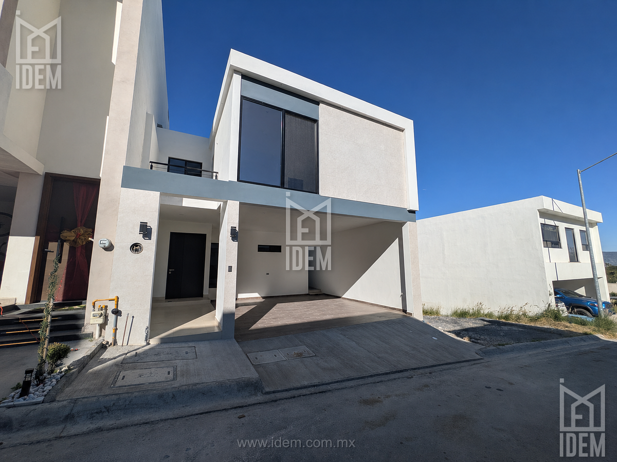 Casa em Santoral, García, foto 2 de 20