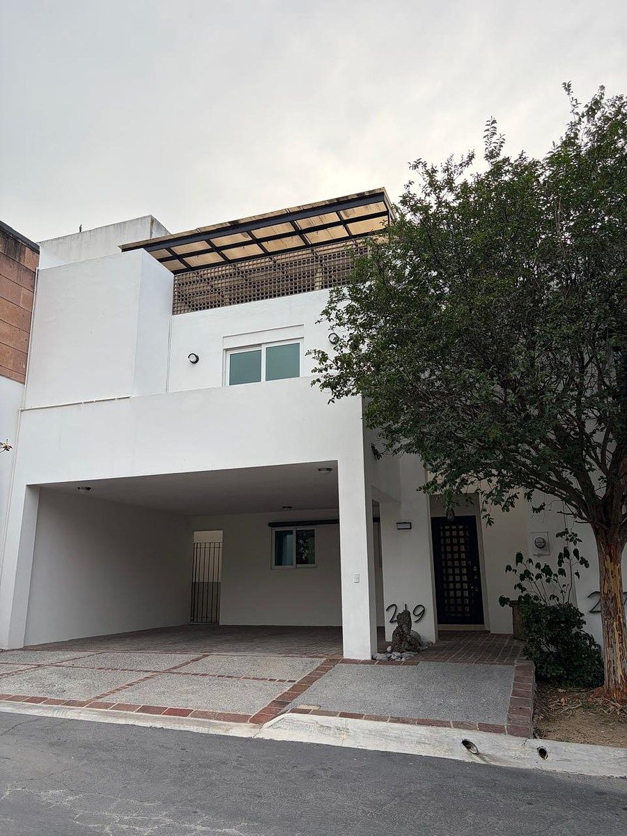 ✨Casa en renta fraccionamiento privado ANTIGUA - Valle Oriente -✨, photo 1 of 16