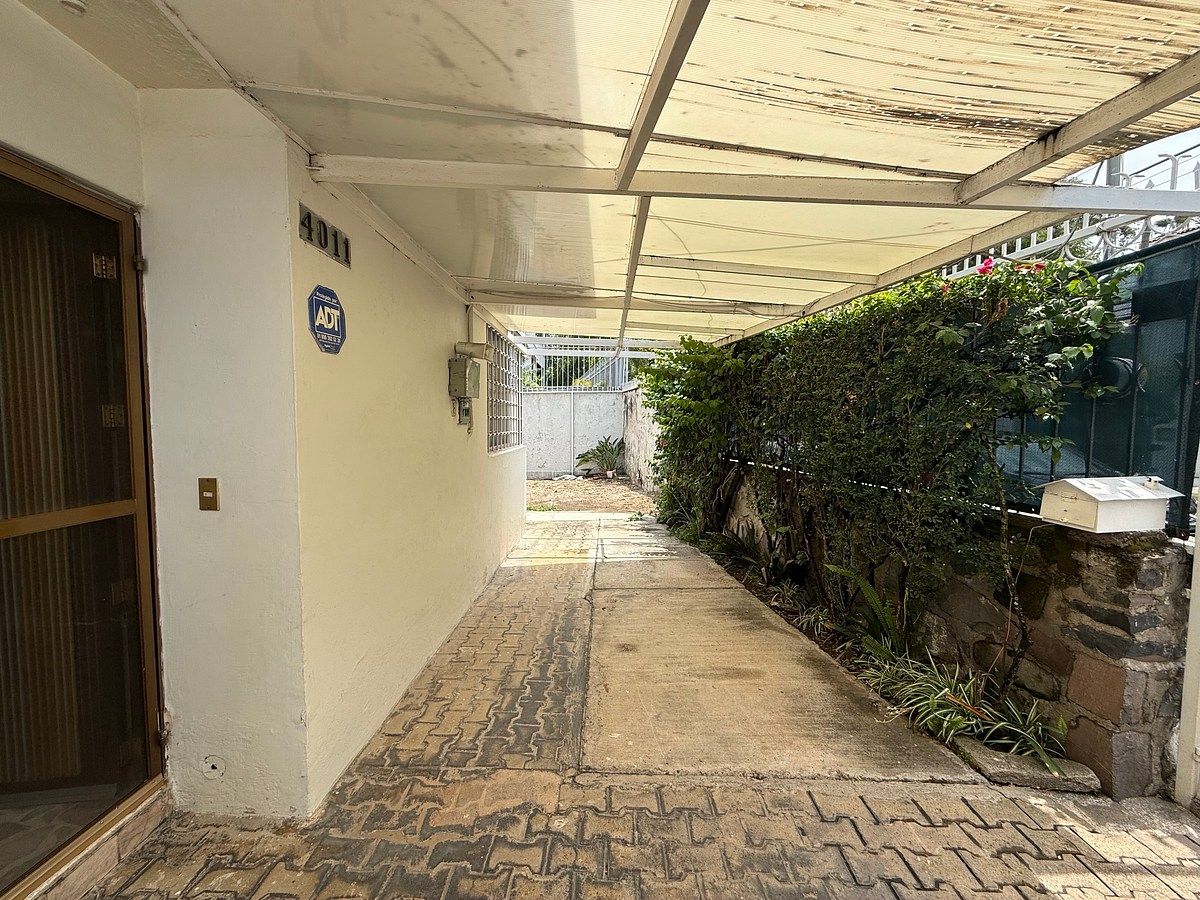 House in Lomas Altas, Zapopan, photo 3 of 36