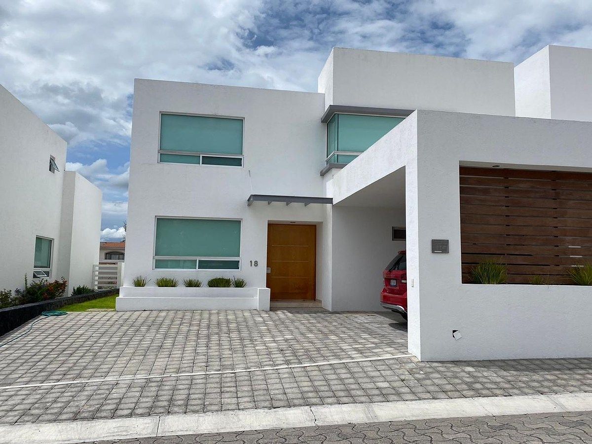 RENTA/VENTA DE CASA EN LA RICA JURIQUILLA, photo 1 of 23