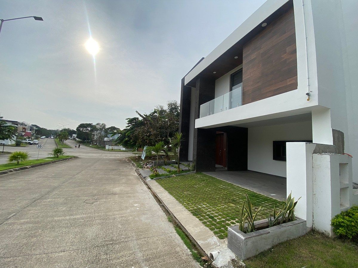 CASA EN RENTA FRACC. TERRANOVA TAPACHULA, photo 1 of 16
