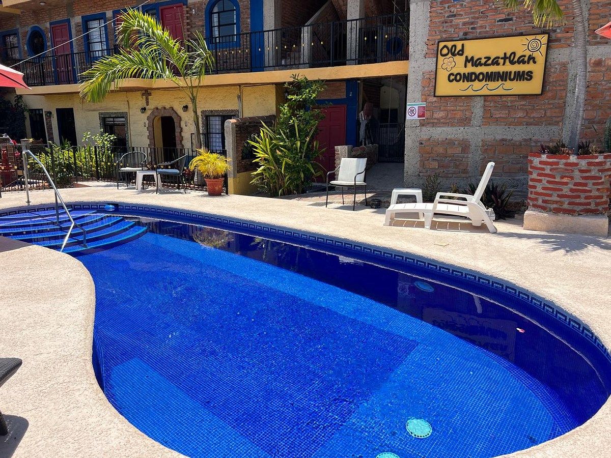 pool, photo 10 of 34